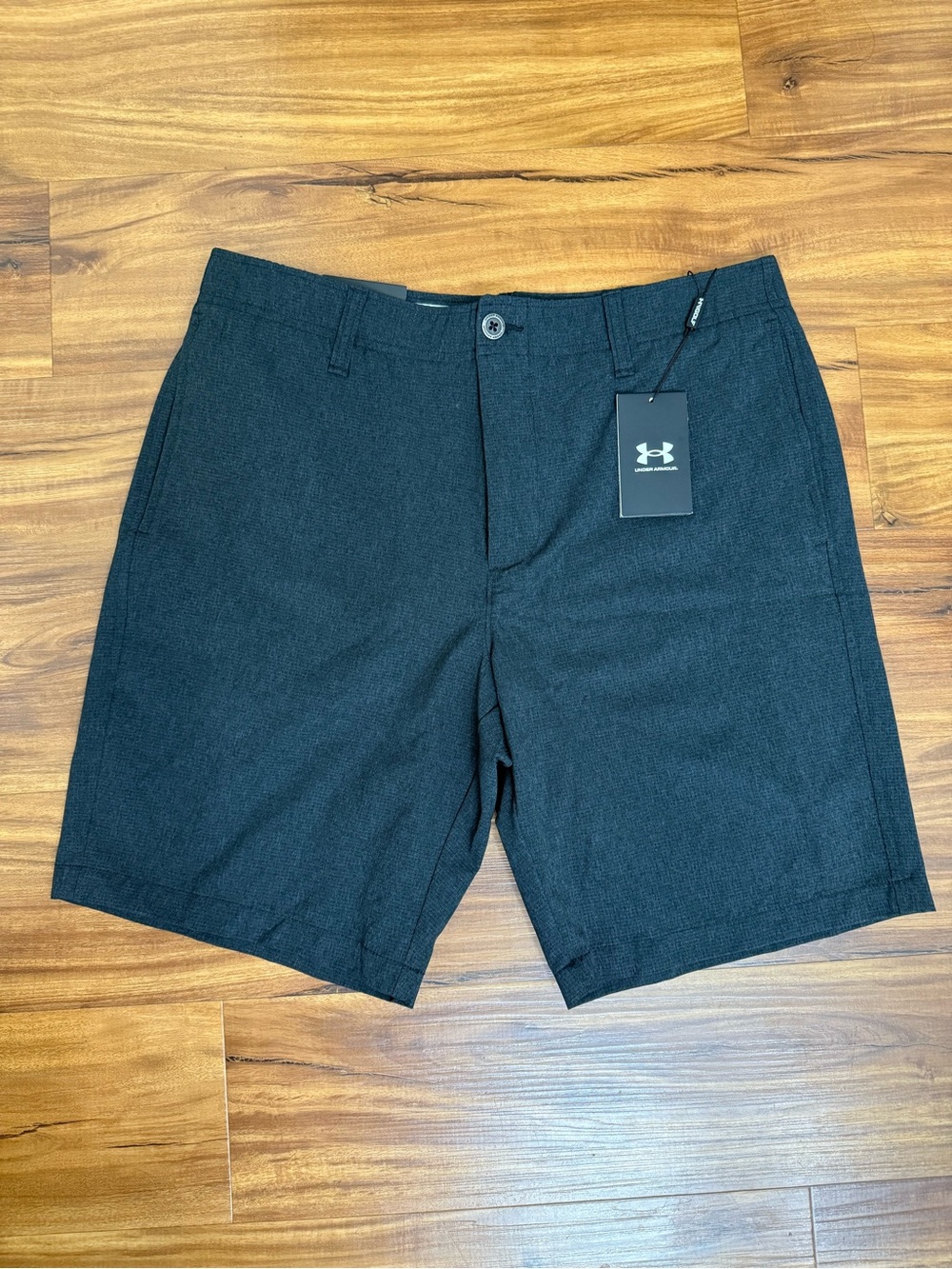 Under Armour Golf Vented Shorts Men's 34 Black Stretch Slash Pockets 10" Inseam
